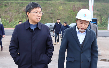 南溪區(qū)委書記、南溪經(jīng)開區(qū)黨工委書記劉剛率隊(duì)調(diào)研遠(yuǎn)東股份宜賓智能產(chǎn)業(yè)園